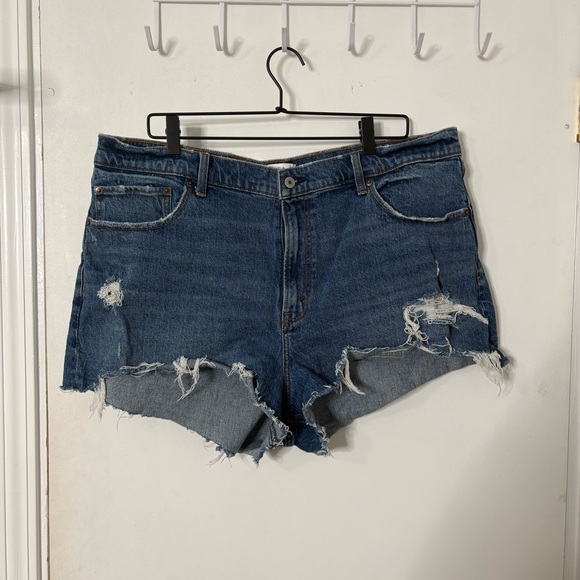 Abercrombie & Fitch Pants - Abercrombie & Fitch The Mom Shorts High Rise